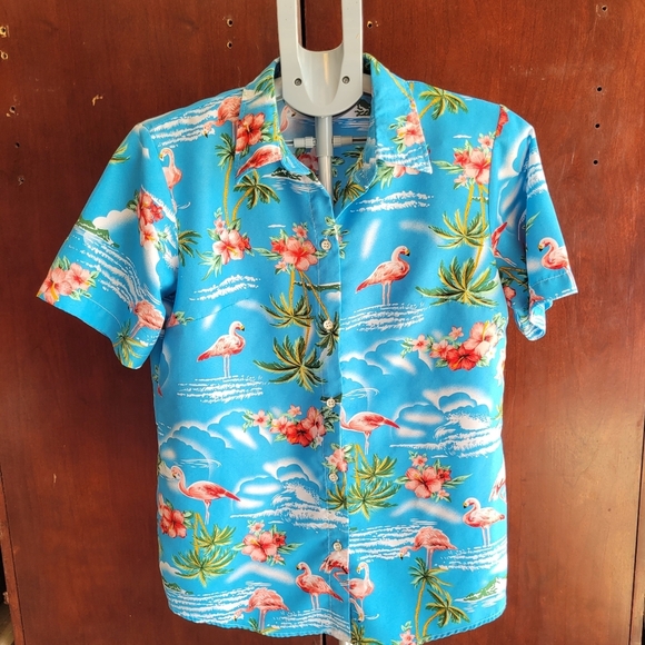 S S L R Tops - Hawaiian Womens Shirt. Size M